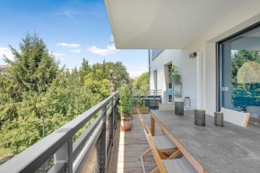 Very nice apt with TERRACE near the Garonne!